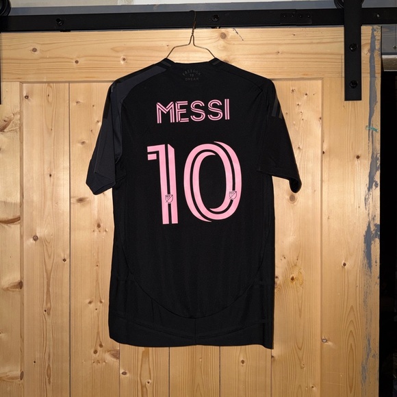 Adidas Messi Black and Pink Soccer Jersey RETAILS $180!!! Size medium - Picture 2 of 10